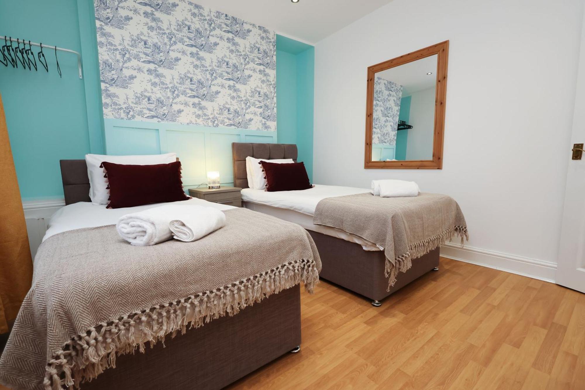 Viewing Deck, On-Street Parking, Tv In Every Room Swansea Ngoại thất bức ảnh